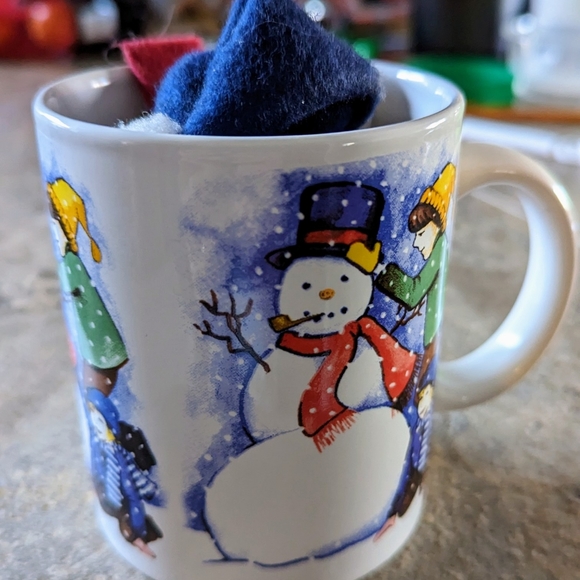 Whimsical Snowman Mug, approx 12-14 oz, Christmas gift idea, BNWOT - Picture 5 of 7